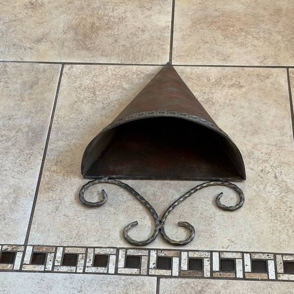 Rustic Wall Sconce - Picture 4 of 4